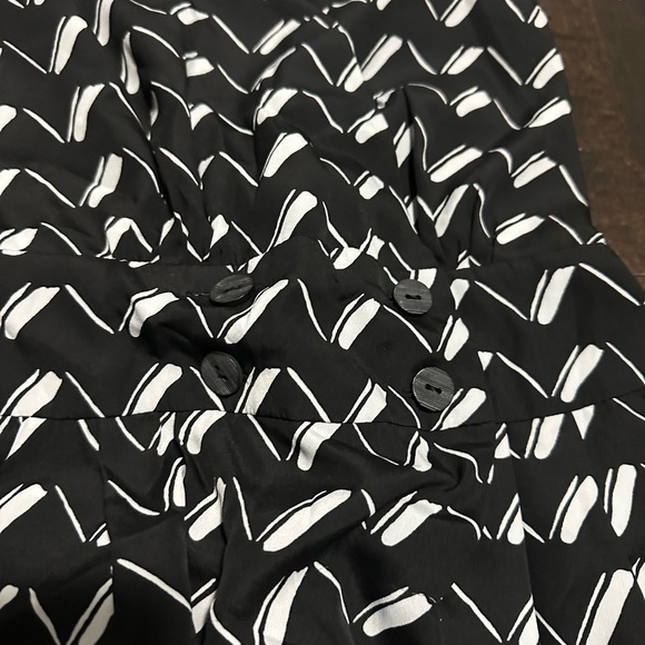 BCBG GEN Romper Size Small - Black/White Pattern - Picture 2 of 8